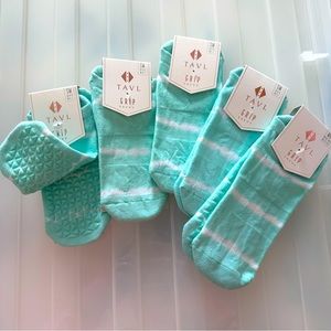 Barre Sticky Socks Tavi (non branded)